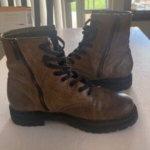 THURSDAY Boot Co. Women’s Brown Soft Leather Lace Up Boots w/ Side Zippers Sz 7